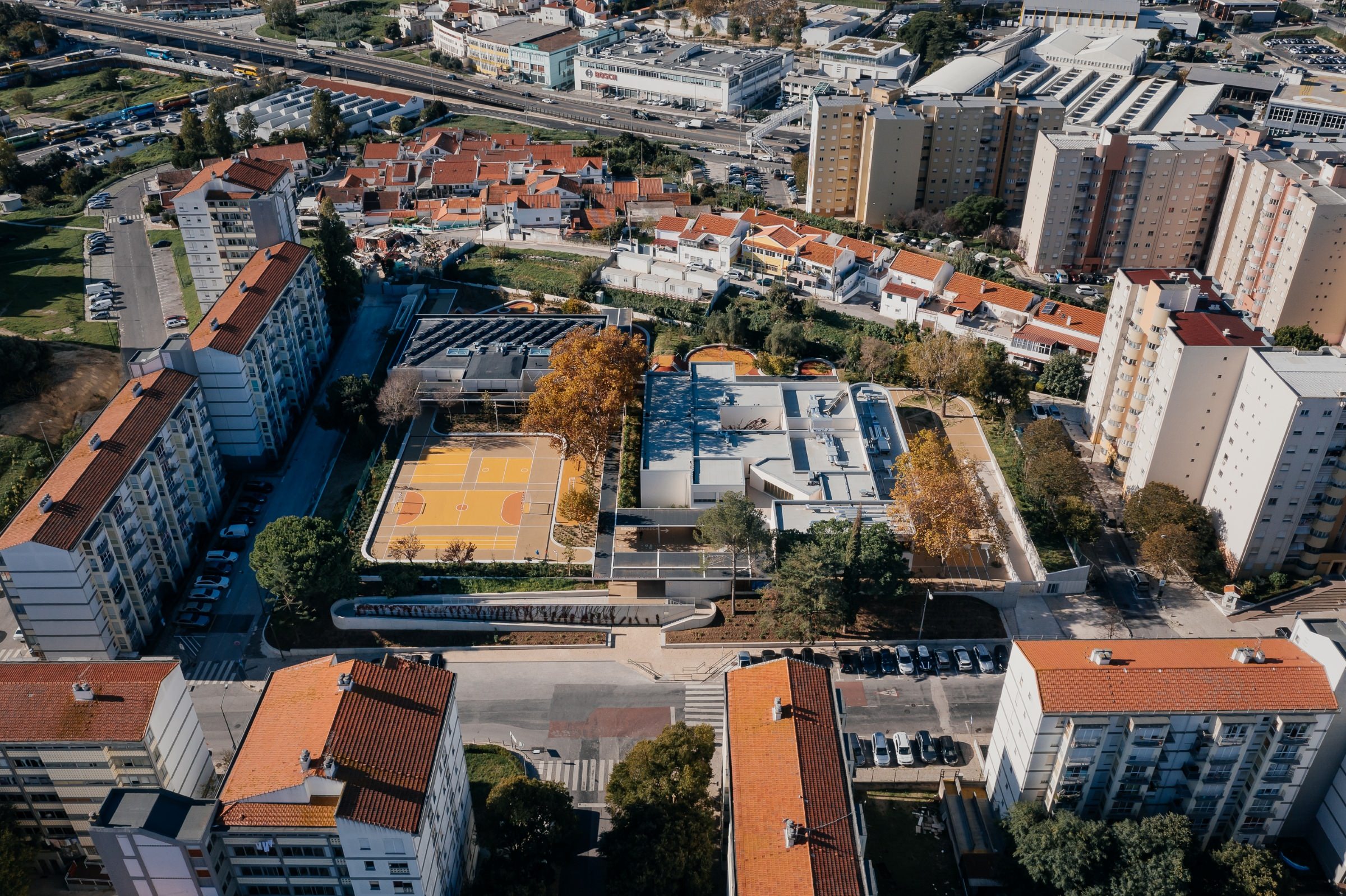 Escola Básica e Jardim De Infância Infante D. Henrique