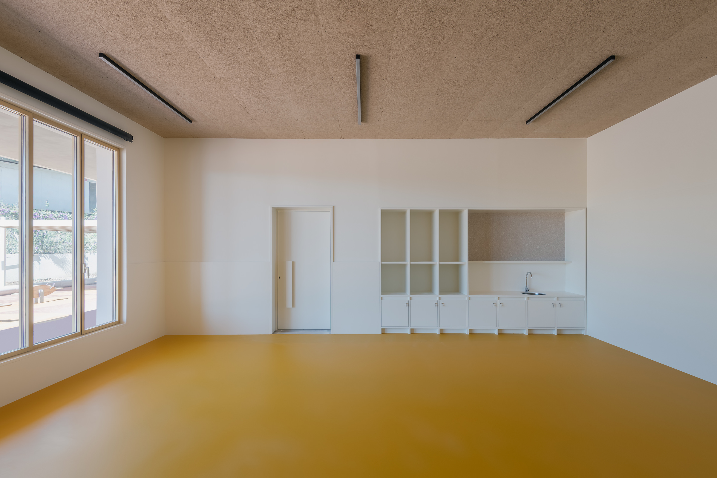 Escola Básica e Jardim De Infância Infante D. Henrique