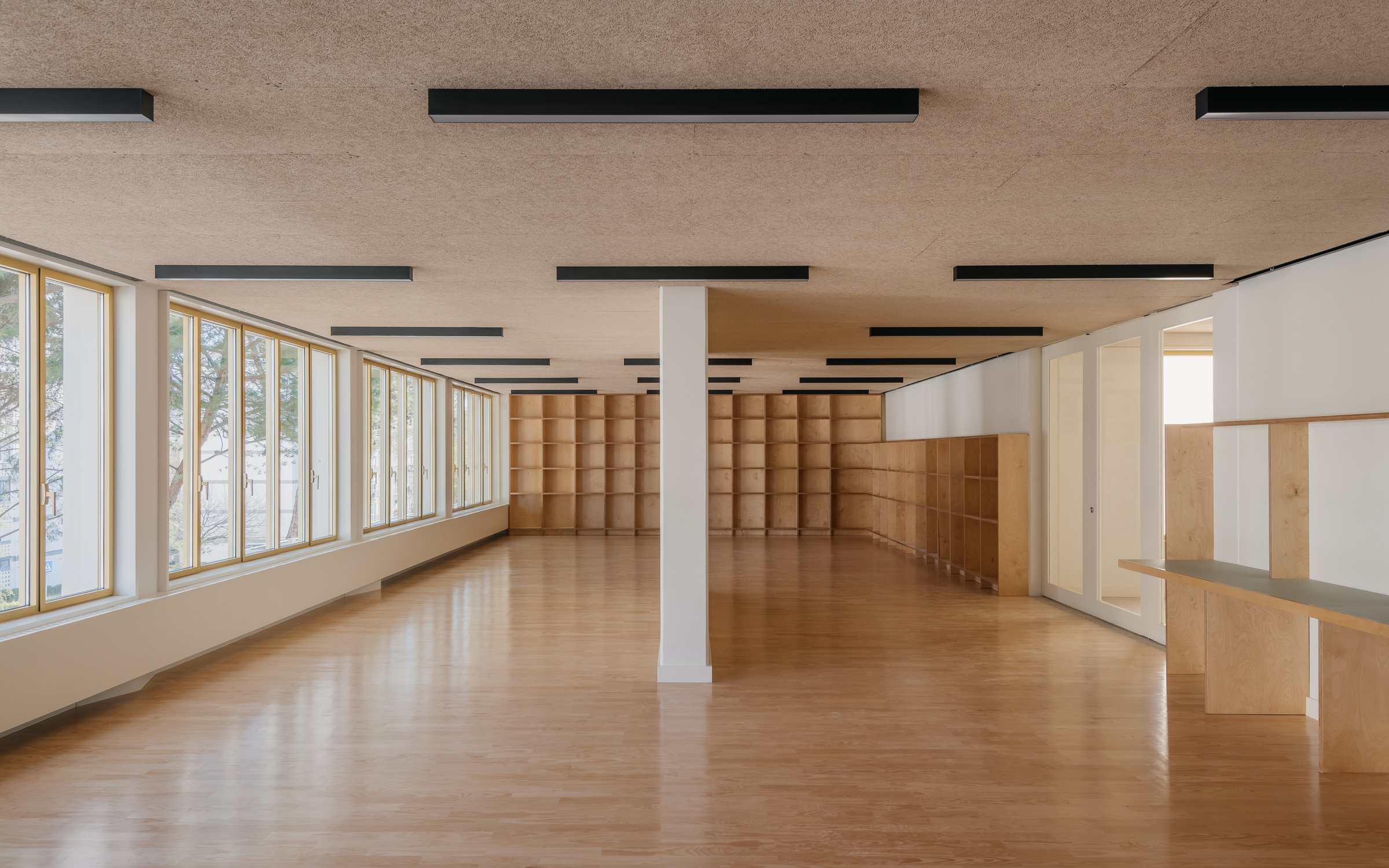 Escola Básica e Jardim De Infância Infante D. Henrique