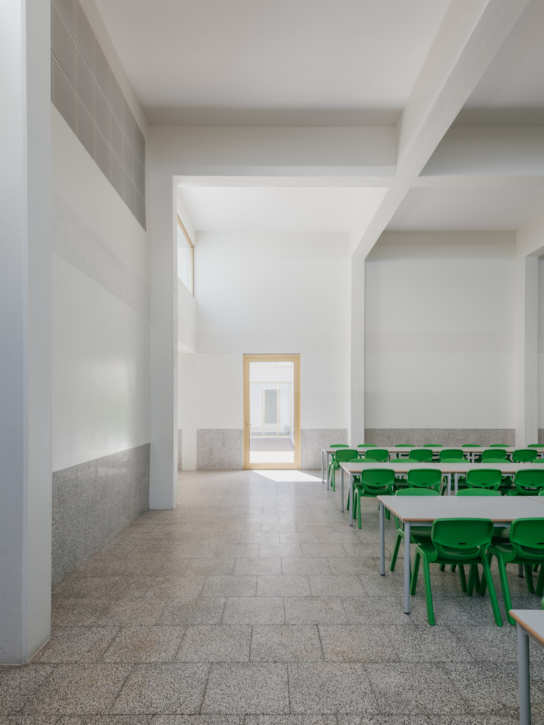 Escola Básica e Jardim De Infância Infante D. Henrique
